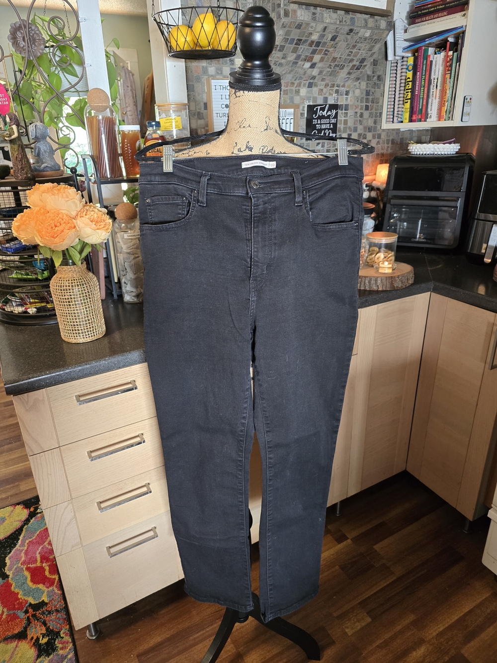 Levi's 724 High Rise Straight High Rise Straight Jeans Waist 33 Black Like New